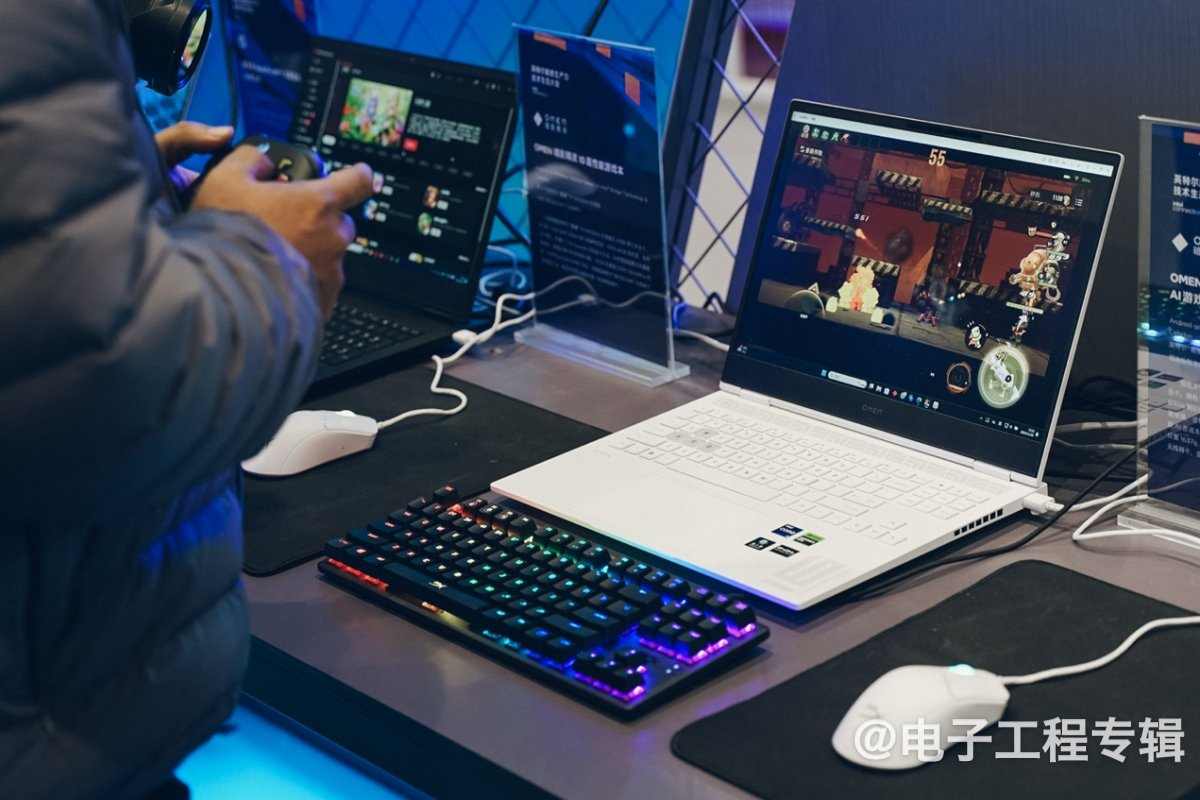 谈AIPC生态发展阶段：端侧模型与摩尔定律的交会时刻(图8)