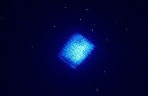 世界首款碳-14钻石电池问世,潜在寿命可达数千年(图1) 世界首款碳-14钻石电池问世,潜在寿命可达数千年(图1)