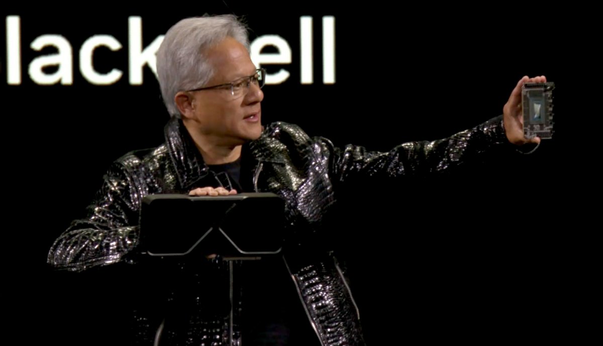 GeForce RTX 50系显卡发布：三倍于40系GPU的算力