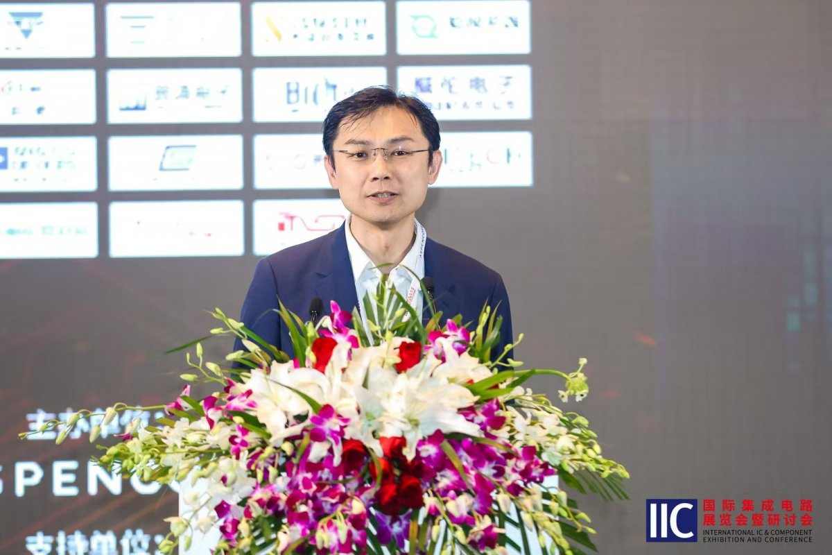 2025中国IC领袖峰会:AI如何创新赋能芯片设计?(图10) 2025中国IC领袖峰会:AI如何创新赋能芯片设计?(图10)