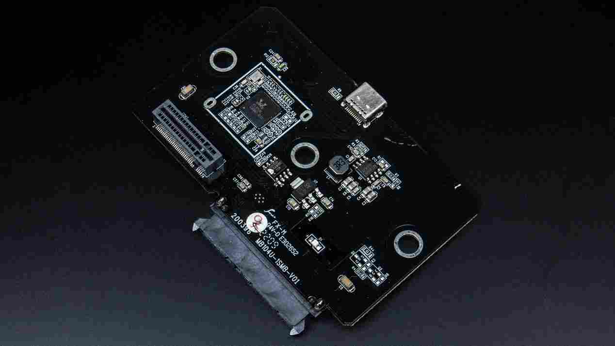移动办公党直接封神!ICY DOCK MB104U-1SMB R1:揣进口袋的双接口存储转接利器(图14) wKgZPGnGKZqAKrBTABK8m5RJndY861.png
