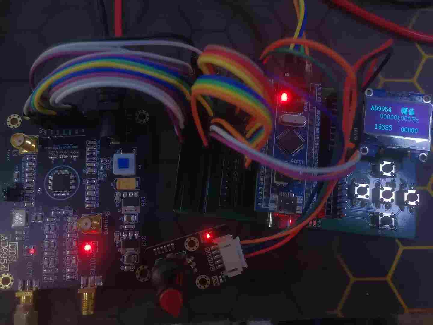 基于STM32F103驱动AD9954 高速DDS信号发生器模块输出波形信号(图14) 基于STM32F103驱动AD9954 高速DDS信号发生器模块输出波形信号(图14)