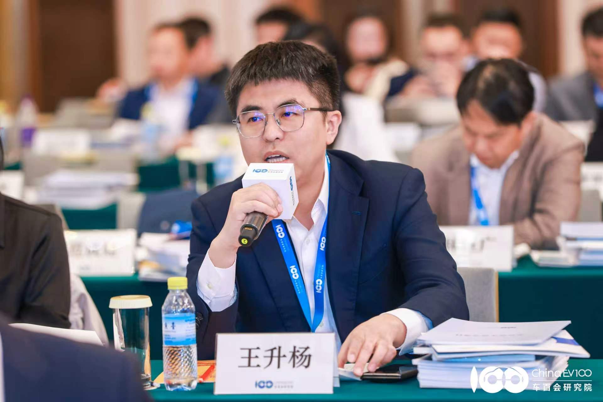 纳芯微出席车百会2026年度论坛：解码智能动力系统演进，芯片成为关键“底层能力”